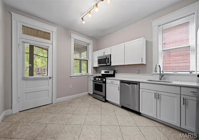 Photo 4 of Multi family home for sale at 6114 Waterman Blvd, Saint Louis, MO 63112 | MLS# MIS26064559 | Listing updated on 2026-10-07