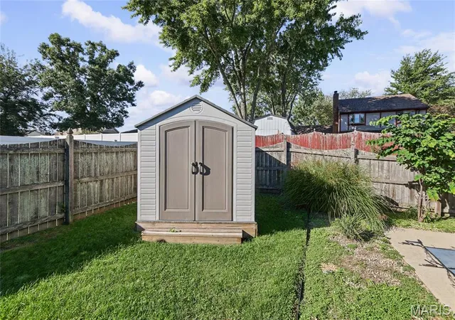 Photo 4 of Single family home for sale at 2800 Timberline Dr, Belleville, IL 62226 | MLS# MIS26064565 | Listing updated on 2026-10-07