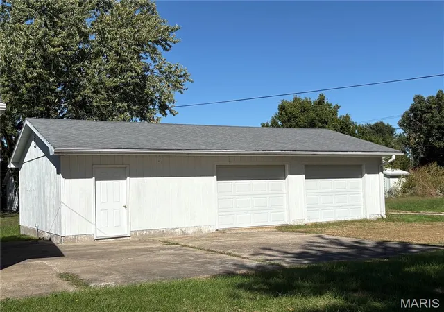 Photo 4 of Single family home for sale at 902 Prairie St, Monroe City, MO 63456 | MLS# MIS26064581 | Listing updated on 2026-10-09