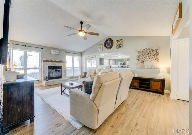 Photo 3 of Single family home for sale at 415 Lantana Ln, Saint Peters, MO 63376 | MLS# MIS26064584 | Listing updated on 2026-10-09