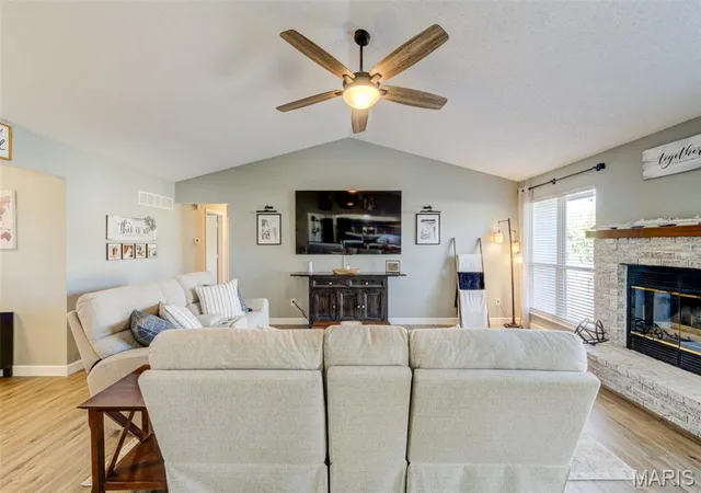 Photo 4 of Single family home for sale at 415 Lantana Ln, Saint Peters, MO 63376 | MLS# MIS26064584 | Listing updated on 2026-10-09