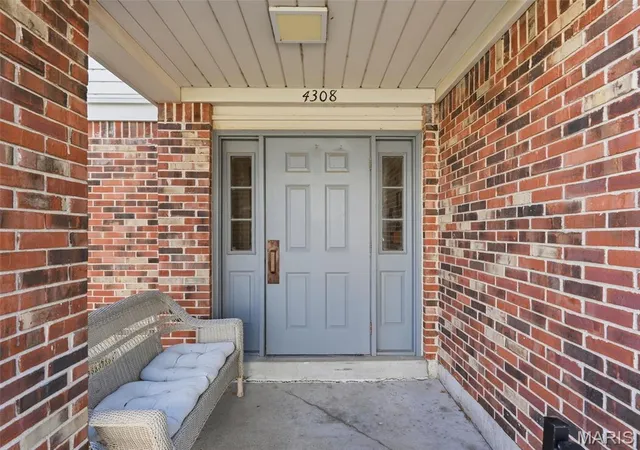 Photo 2 of Condo for sale at 4308 Sunridge Dr #B, Saint Louis, MO 63125 | MLS# MIS26064586 | Listing updated on 2026-10-07
