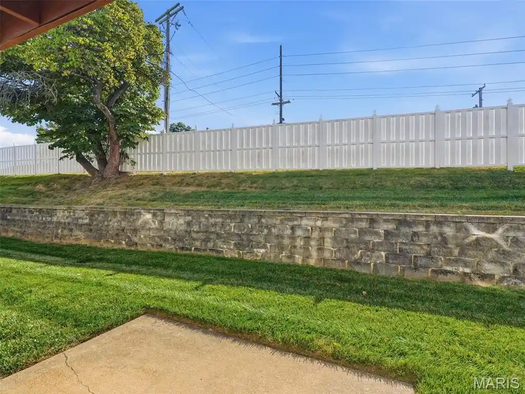 Listing Photo 31 - Condo for sale in 4308 Sunridge Dr located at 4308 Sunridge Dr, St. Louis, MO 63125 - Unit 4308 Sunridge Dr