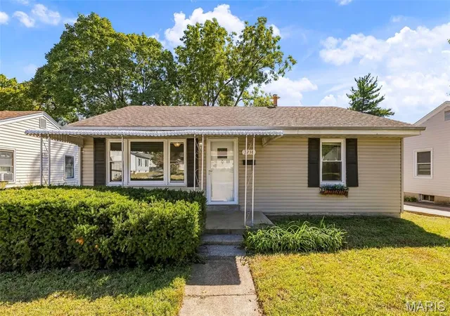 Photo 1 of Single family home for sale at 3238 Krem Ave, Saint Ann, MO 63074 | MLS# MIS26064587 | Listing updated on 2026-10-11