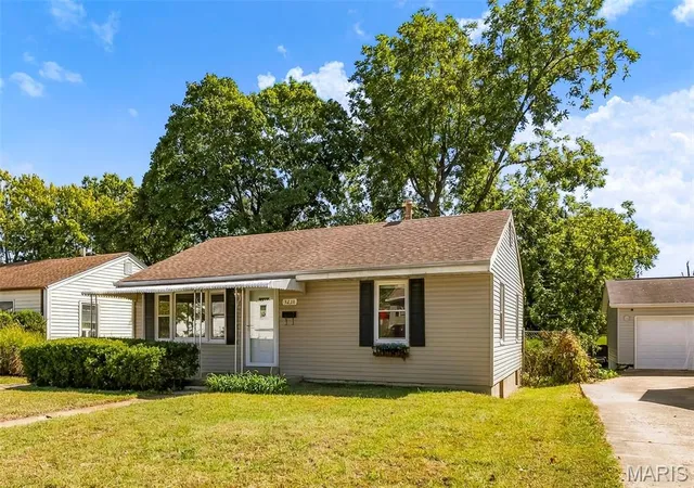 Photo 2 of Single family home for sale at 3238 Krem Ave, Saint Ann, MO 63074 | MLS# MIS26064587 | Listing updated on 2026-10-11