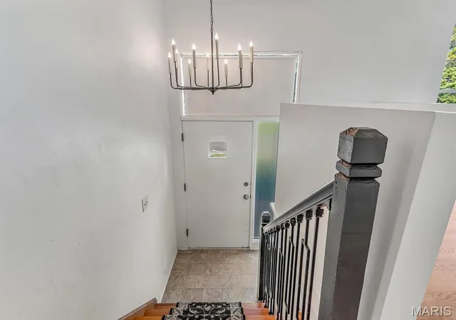 Photo 3 of Single family home for sale at 10 President Way, Belleville, IL 62226 | MLS# MIS26064599 | Listing updated on 2026-10-08