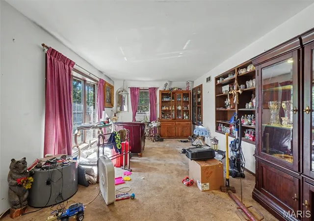 Photo 3 of Single family home for sale at 26169 Dry Frk Rd, Warrenton, MO 63383 | MLS# MIS26064601 | Listing updated on 2026-10-09