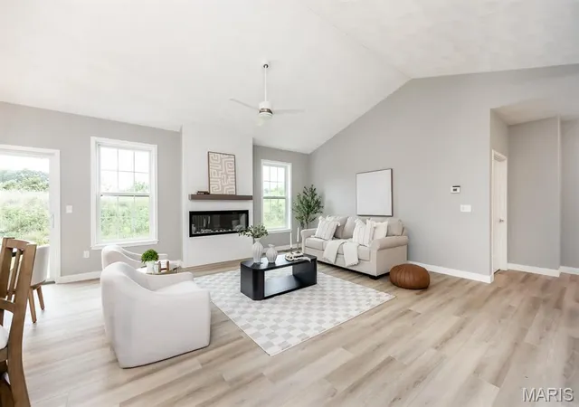 Photo 4 of Single family home for sale at 614 Mortar St, Mascoutah, IL 62258 | MLS# MIS26064604 | Listing updated on 2026-10-26