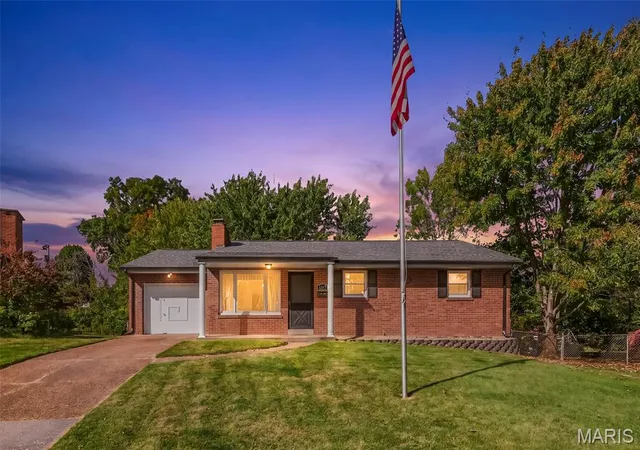 Photo 1 of Single family home for sale at 6347 Ashwell Dr, Saint Louis, MO 63123 | MLS# MIS26064607 | Listing updated on 2026-10-19