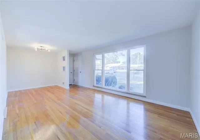 Photo 3 of Single family home for sale at 4032 Seibert Ave, Saint Louis, MO 63123 | MLS# MIS26064609 | Listing updated on 2026-10-08