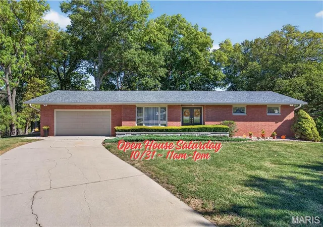 Photo 1 of Single family home for sale at 19 Madonna Ct, Highland, IL 62249 | MLS# MIS26064613 | Listing updated on 2026-10-29
