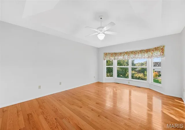 Photo 4 of Single family home for sale at 265 E Governor Pl, Saint Charles, MO 63301 | MLS# MIS26064626 | Listing updated on 2026-10-28