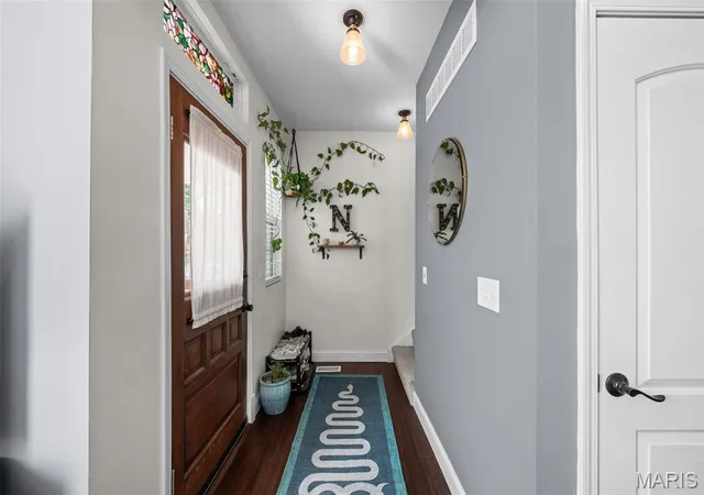 Photo 3 of Single family home for sale at 7407 Commonwealth Ave, Saint Louis, MO 63143 | MLS# MIS26064628 | Listing updated on 2026-10-12