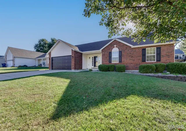 Photo 1 of Single family home for sale at 1448 Wood Hvn Dr, Saint Charles, MO 63304 | MLS# MIS26064637 | Listing updated on 2026-10-08