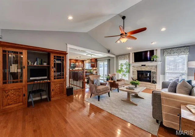 Photo 4 of Single family home for sale at 1448 Wood Hvn Dr, Saint Charles, MO 63304 | MLS# MIS26064637 | Listing updated on 2026-10-08