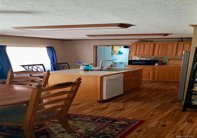Photo 3 of Manufactured home for sale at 13990 Elm Dr, Plato, MO 65552 | MLS# MIS26064646 | Listing updated on 2026-10-08