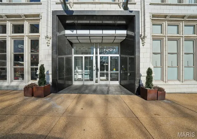 Photo 2 of Condo for sale at 1501 Locust St #1008, Saint Louis, MO 63103 | MLS# MIS26064660 | Listing updated on 2026-10-07
