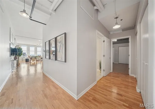 Photo 4 of Condo for sale at 1501 Locust St #1008, Saint Louis, MO 63103 | MLS# MIS26064660 | Listing updated on 2026-10-07