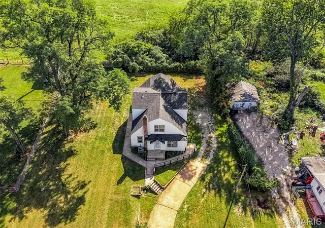 Photo 3 of Single family home for sale at 460 Adrian Dr, Saint Louis, MO 63137 | MLS# MIS26064667 | Listing updated on 2026-10-09