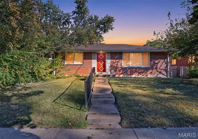 Photo 1 of Single family home for sale at 5839 Waterman Blvd, Saint Louis, MO 63112 | MLS# MIS26064673 | Listing updated on 2026-10-08