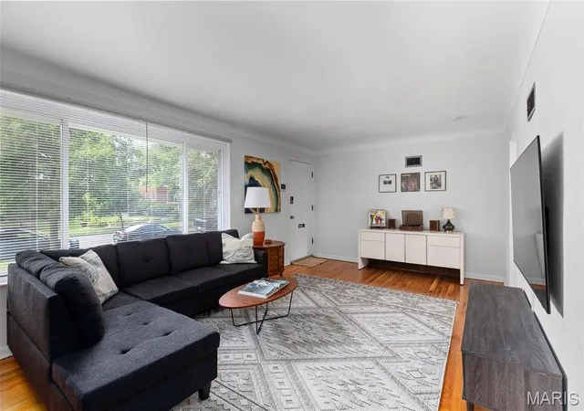 Photo 3 of Single family home for sale at 5839 Waterman Blvd, Saint Louis, MO 63112 | MLS# MIS26064673 | Listing updated on 2026-10-08
