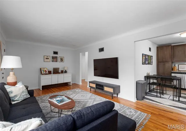 Photo 4 of Single family home for sale at 5839 Waterman Blvd, Saint Louis, MO 63112 | MLS# MIS26064673 | Listing updated on 2026-10-08