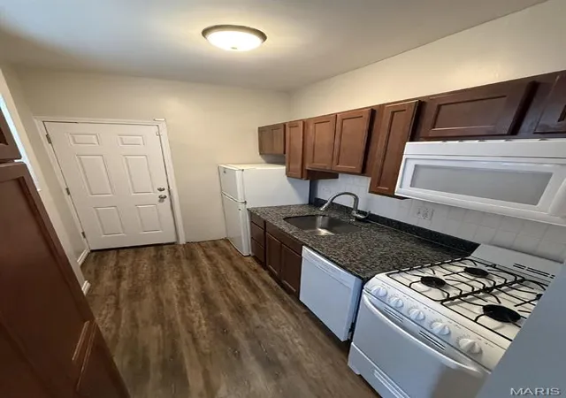 Photo 3 of Multi family home for sale at 5572 Clemens Ave, Saint Louis, MO 63112 | MLS# MIS26064674 | Listing updated on 2026-10-14