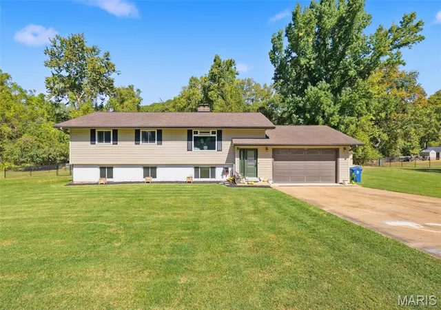 Single family home for sale at 6213 Carolyn Sue Dr, High Ridge, MO 63049 | MLS# MIS26064679