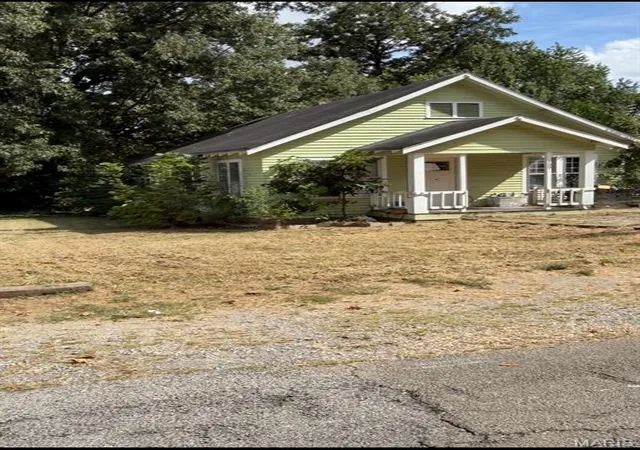 Photo 1 of Single family home for sale at 109 S Catalpa St, Dexter, MO 63841 | MLS# MIS26064684 | Listing updated on 2026-10-08