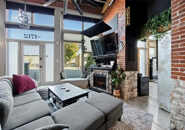 Photo 2 of Condo for sale at 721 N 17th Street #101, Saint Louis, MO 63103 | MLS# MIS26064688 | Listing updated on 2026-10-29