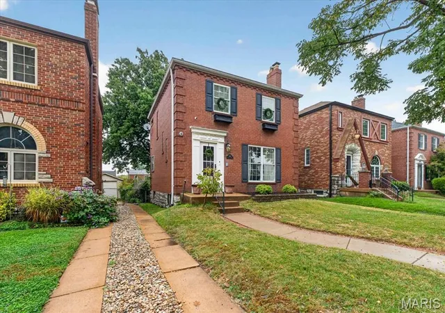 Photo 2 of Single family home for sale at 6651 Lindenwood Pl, Saint Louis, MO 63109 | MLS# MIS26064690 | Listing updated on 2026-10-19