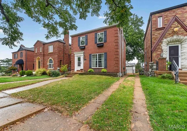 Photo 3 of Single family home for sale at 6651 Lindenwood Pl, Saint Louis, MO 63109 | MLS# MIS26064690 | Listing updated on 2026-10-19