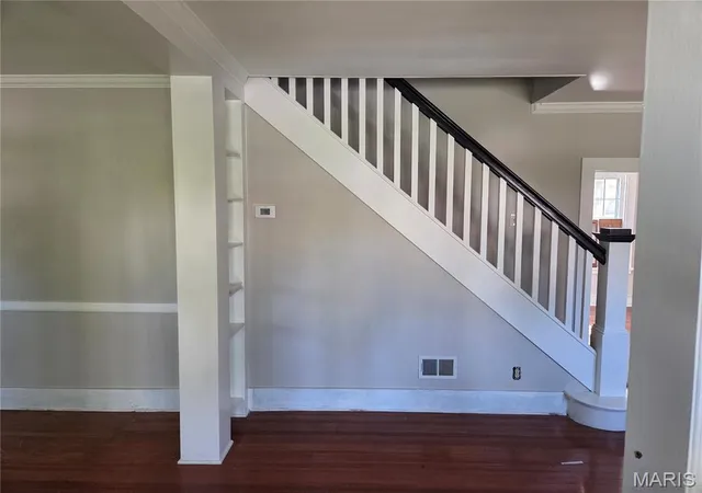 Photo 2 of Single family home for sale at 30 Royal Ave, Saint Louis, MO 63135 | MLS# MIS26064693 | Listing updated on 2026-10-07
