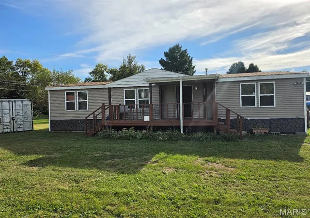 Photo 1 of Land for sale at 2335 Jerome Ln, East Saint Louis, IL 62206 | MLS# MIS26064697 | Listing updated on 2026-10-08