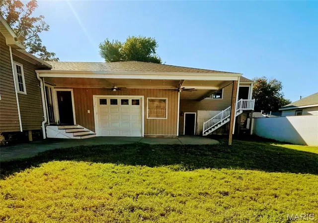 Photo 4 of Single family home for sale at 184 S Pence St, East Alton, IL 62024 | MLS# MIS26064700 | Listing updated on 2026-10-22
