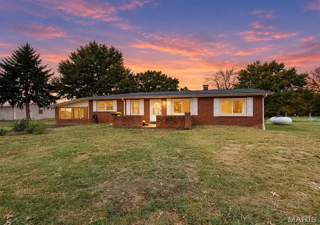 Photo 1 of Single family home for sale at 8421 Beane Ln, Alton, IL 62002 | MLS# MIS26064701 | Listing updated on 2026-10-16