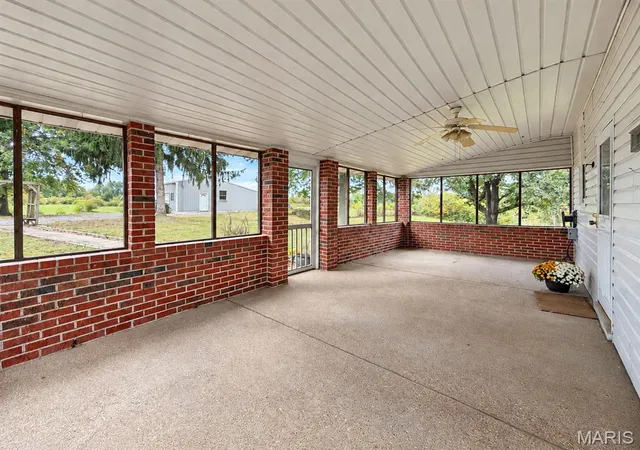 Photo 4 of Single family home for sale at 8421 Beane Ln, Alton, IL 62002 | MLS# MIS26064701 | Listing updated on 2026-10-16