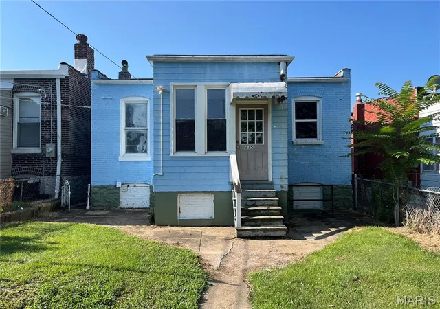 Photo 4 of Single family home for sale at 3235 Liberty St, Saint Louis, MO 63111 | MLS# MIS26064702 | Listing updated on 2026-10-07