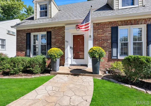 Photo 1 of Single family home for sale at 130 N Holmes Ave, Saint Louis, MO 63122 | MLS# MIS26064708 | Listing updated on 2026-10-09