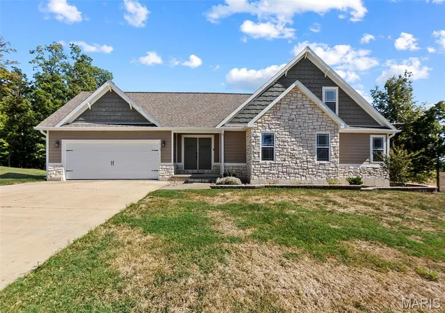 Single family home for sale at 40 Ridgeway Dr, Benton, MO 63736 | MLS# MIS26064710