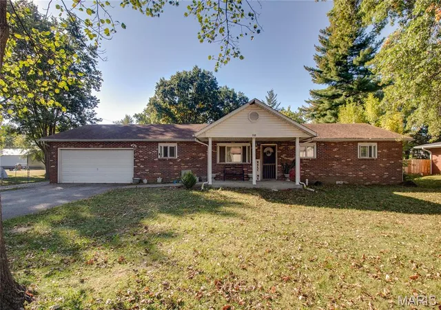 Photo 1 of Single family home for sale at 708 E John St, Bunker Hill, IL 62014 | MLS# MIS26064713 | Listing updated on 2026-10-09