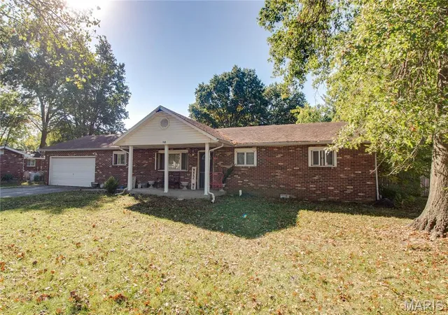 Photo 3 of Single family home for sale at 708 E John St, Bunker Hill, IL 62014 | MLS# MIS26064713 | Listing updated on 2026-10-09