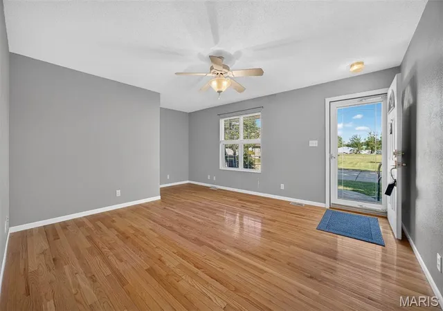 Photo 3 of Single family home for sale at 360 Courtland Dr, Highland, IL 62249 | MLS# MIS26064729 | Listing updated on 2026-10-07