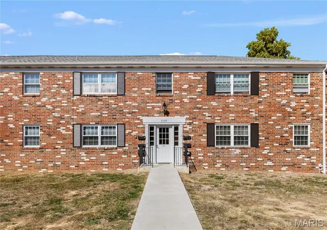 Condo for sale at 3129 Roger Williams Dr #D, Bridgeton, MO 63044 | MLS# MIS26064733