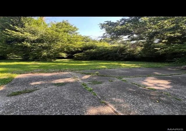Photo 1 of Single family home for sale at 1965 Park Ln, Saint Louis, MO 63136 | MLS# MIS26064735 | Listing updated on 2026-10-09
