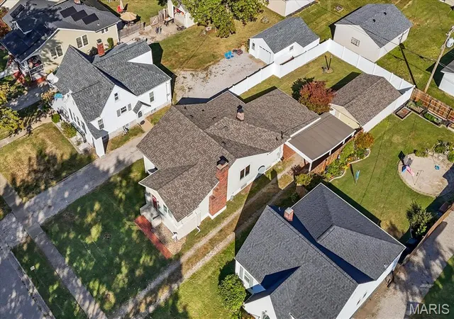 Photo 3 of Single family home for sale at 606 S Vine St, O Fallon, IL 62269 | MLS# MIS26064738 | Listing updated on 2026-10-09