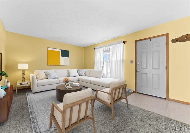 Photo 4 of Single family home for sale at 2 Carol Dr, Waterloo, IL 62298 | MLS# MIS26064747 | Listing updated on 2026-10-12