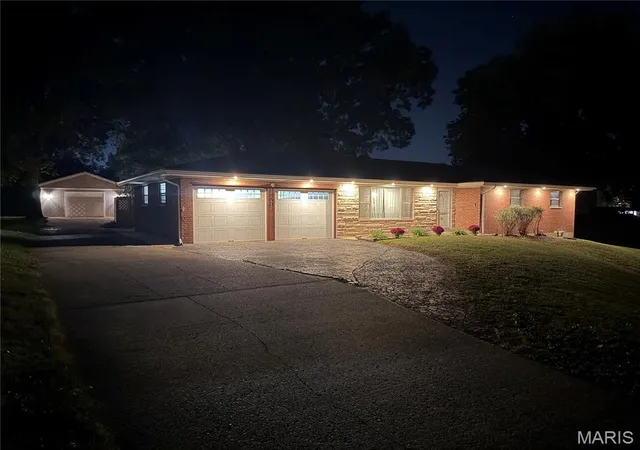 Photo 2 of Single family home for sale at 1807 N Keebler Ave, Collinsville, IL 62234 | MLS# MIS26064768 | Listing updated on 2026-10-10