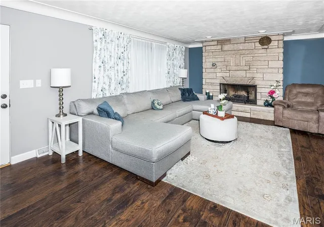 Photo 4 of Single family home for sale at 1807 N Keebler Ave, Collinsville, IL 62234 | MLS# MIS26064768 | Listing updated on 2026-10-10