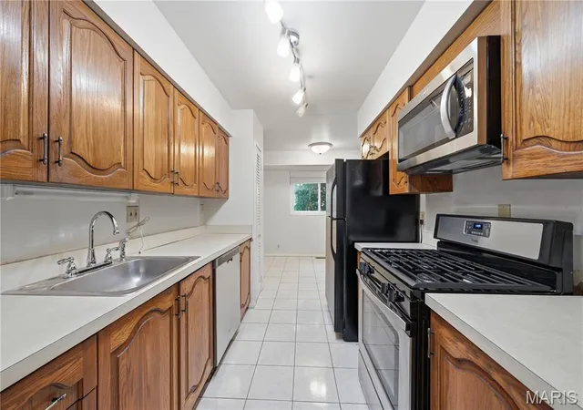 Photo 4 of Single family home for sale at 1154 King Carey Dr, Saint Louis, MO 63146 | MLS# MIS26064770 | Listing updated on 2026-10-19